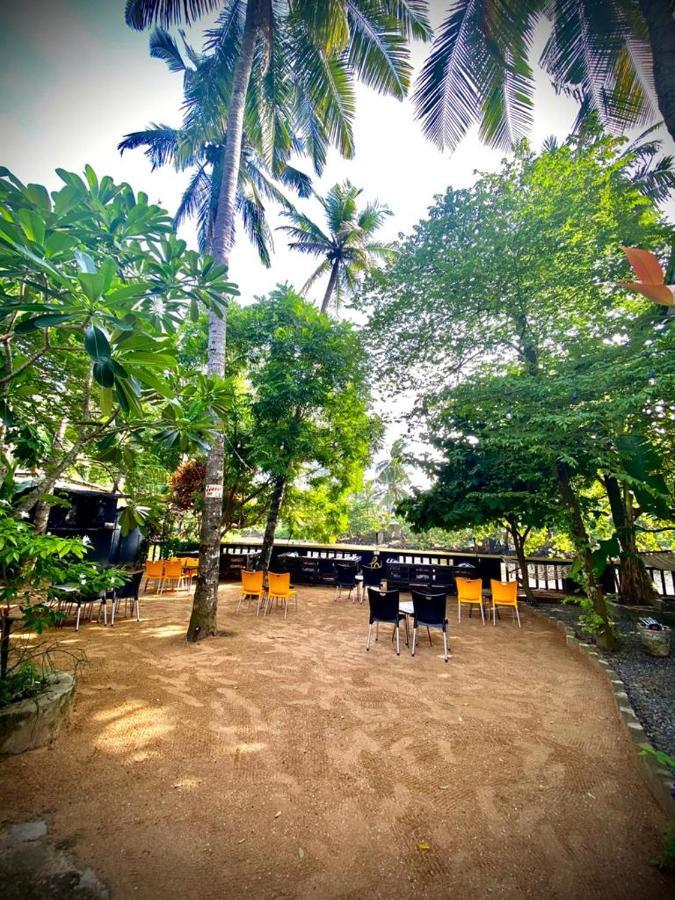 Westeros House & Hub Unawatuna Bagian luar foto