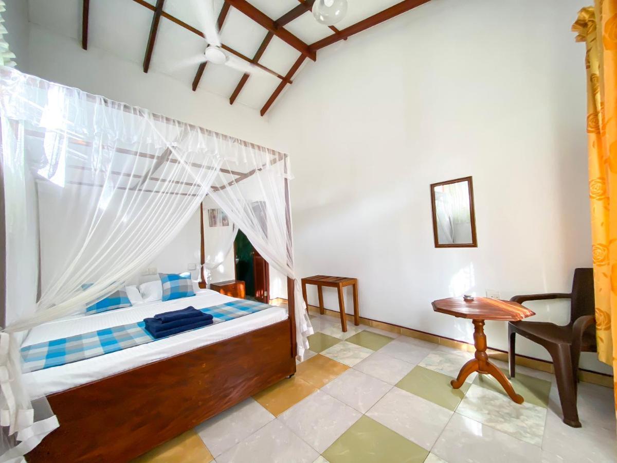 Westeros House & Hub Unawatuna Bagian luar foto