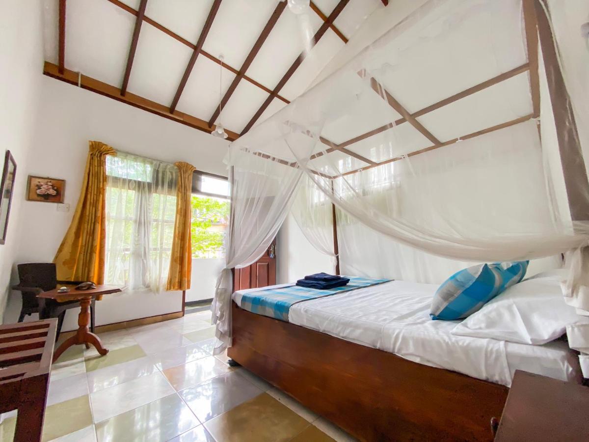 Westeros House & Hub Unawatuna Bagian luar foto